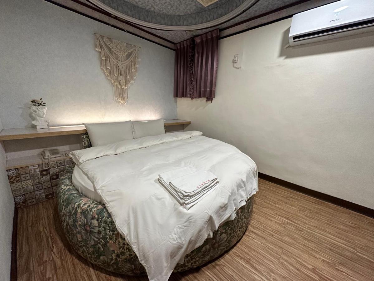 Ming Ren Hotspring Hotel Цзяоси Экстерьер фото