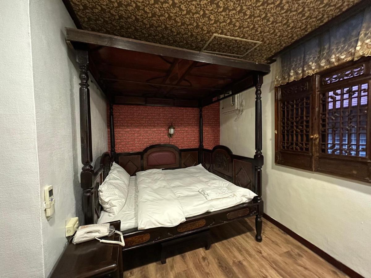 Ming Ren Hotspring Hotel Цзяоси Экстерьер фото