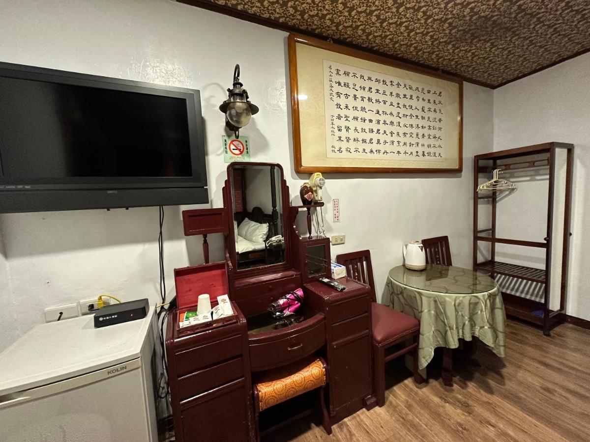 Ming Ren Hotspring Hotel Цзяоси Экстерьер фото